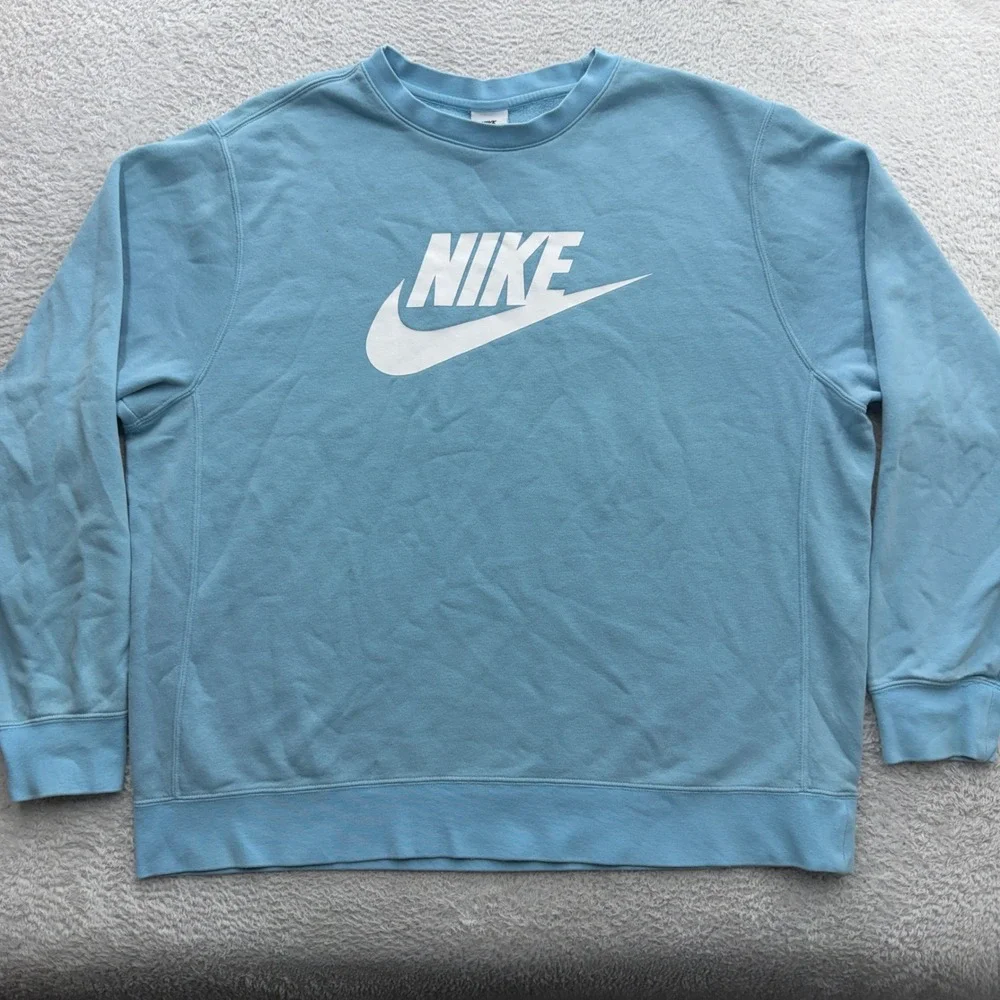Nike Womens XL Crewneck Sweatshirt Light Blue Futura Logo Pullover Active